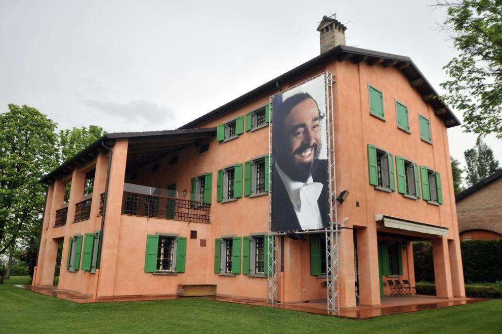 La Casa Del Parco Ferrari Apartment Modena Exterior photo
